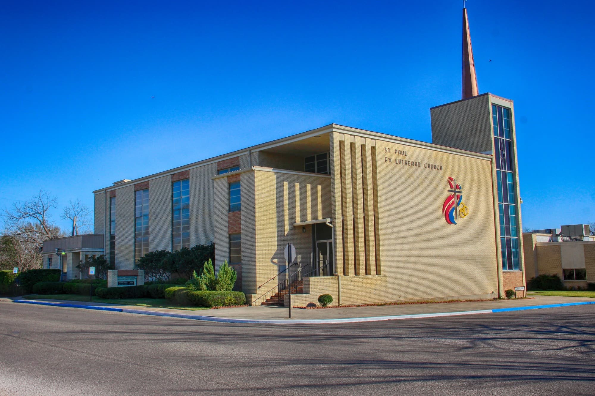 Saint Paul Lutheran Church exterior